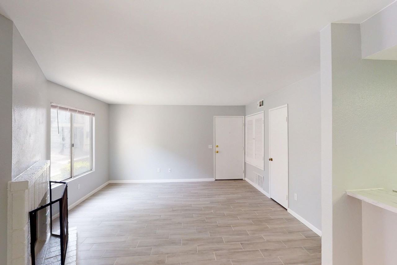 1025 N Tippecanoe Ave Bldg M - Photo 7 of 16
