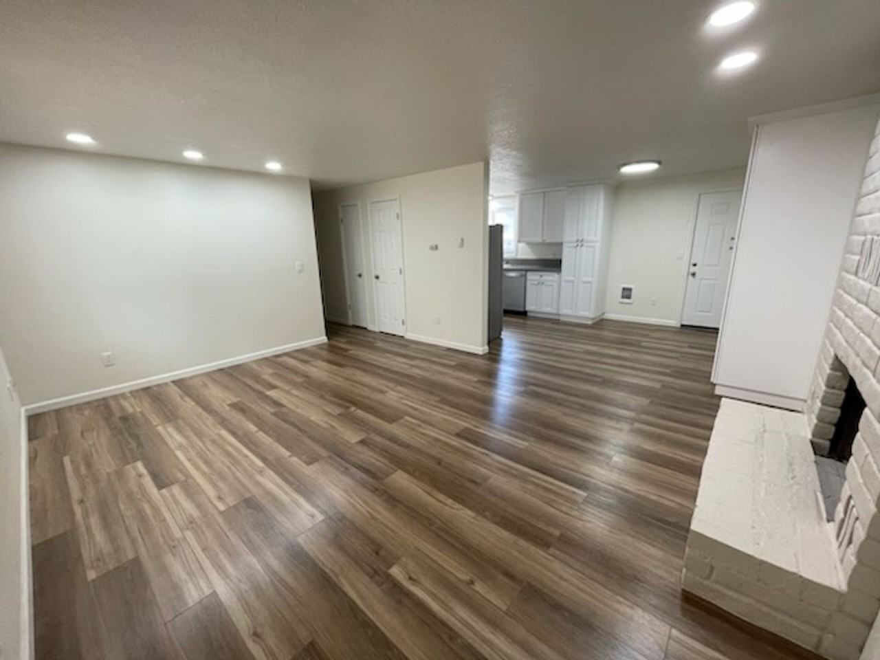 922 Ne 21st Ave - Photo 2 of 19