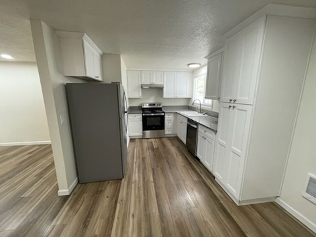 922 Ne 21st Ave - Photo 6 of 19