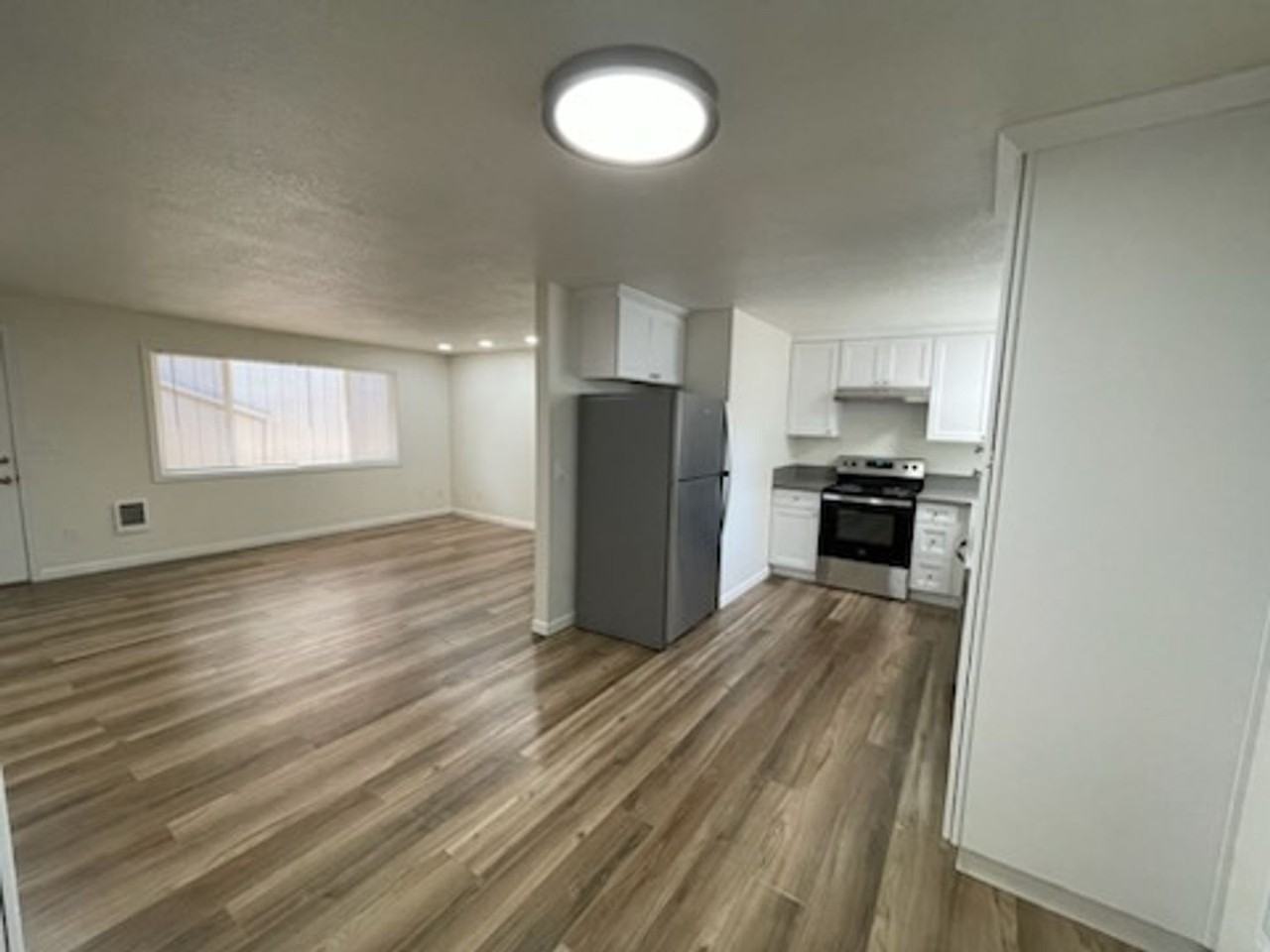 922 Ne 21st Ave - Photo 7 of 19