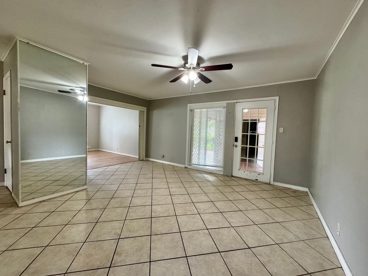 19 Paul Dr - Photo 4 of 13