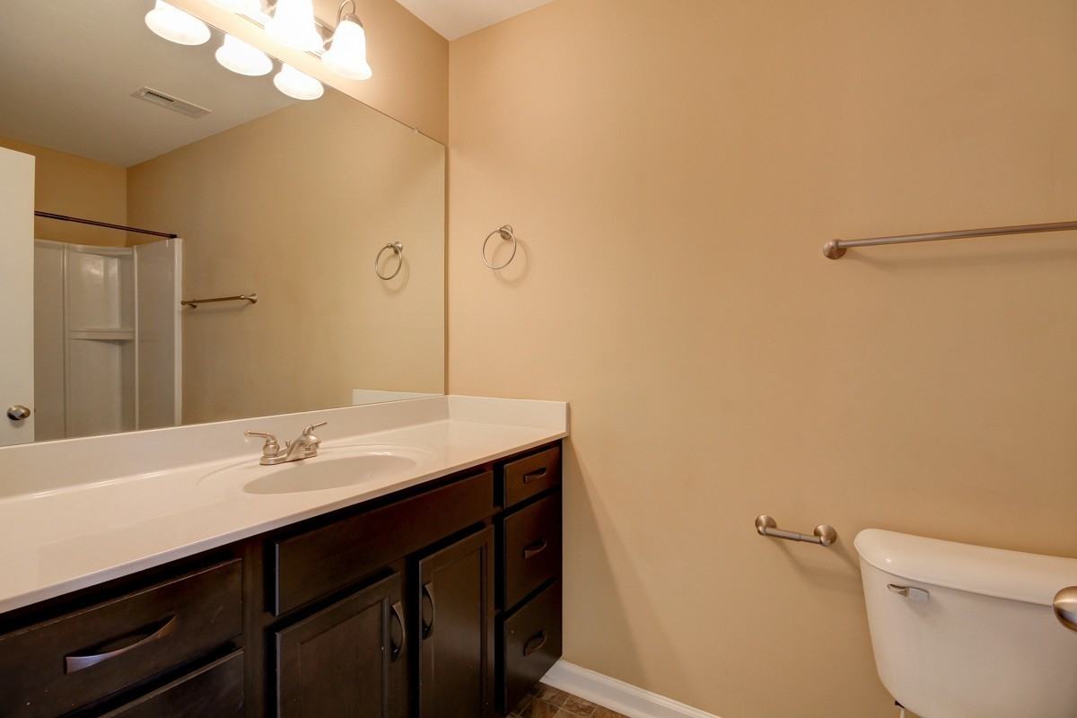 310 Sam Houston Cir - Photo 7 of 11