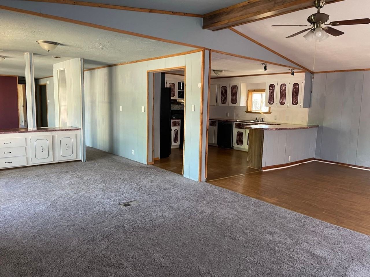 1201 Maclaughlin Ct - Photo 5 of 10