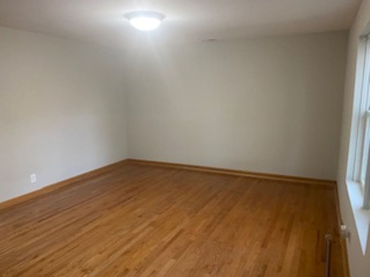 1012 Warner Ave - Photo 2 of 11
