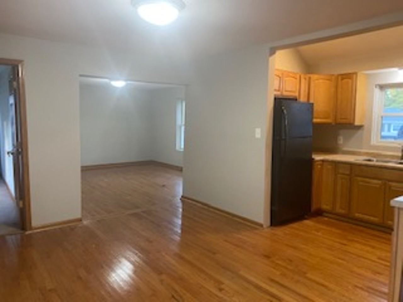 1012 Warner Ave - Photo 4 of 11