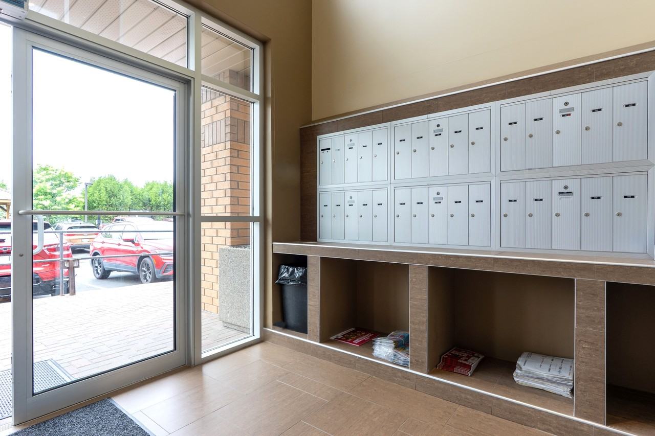 Notre Dame Apartments - Photo 5 of 25