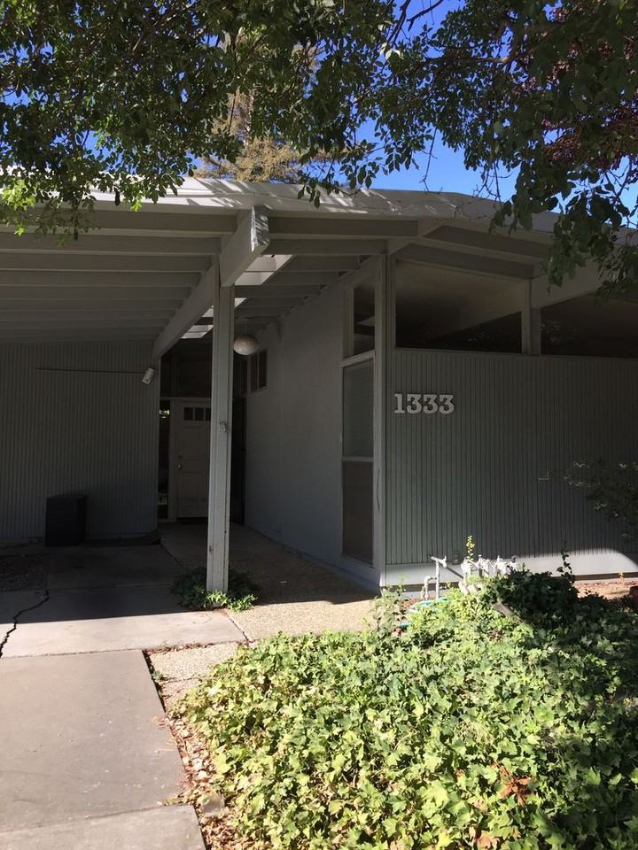 1333 Notre Dame Dr - Photo 2 of 16