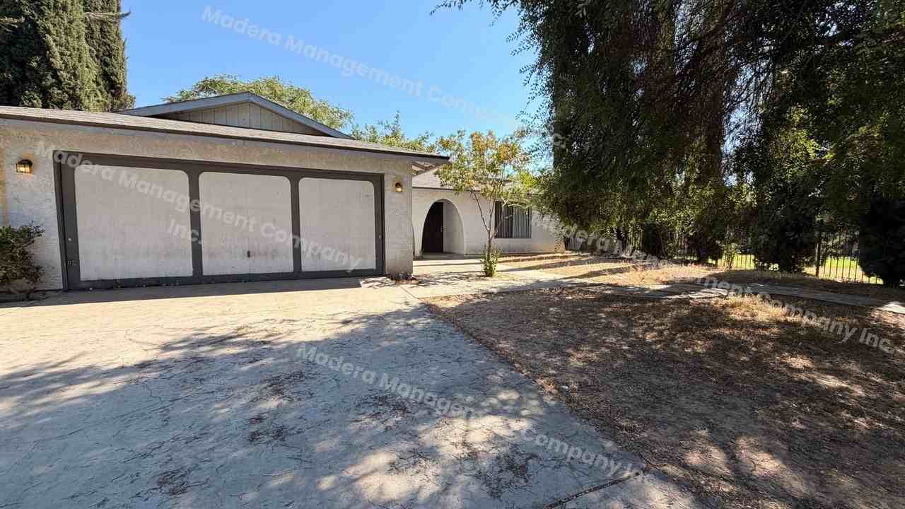 1312 Sanarita Way - Photo 2 of 35