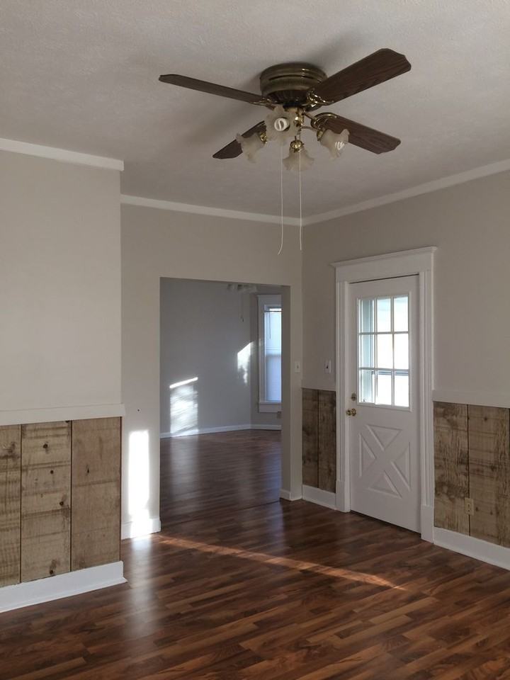 600 N Linden St - Photo 4 of 10