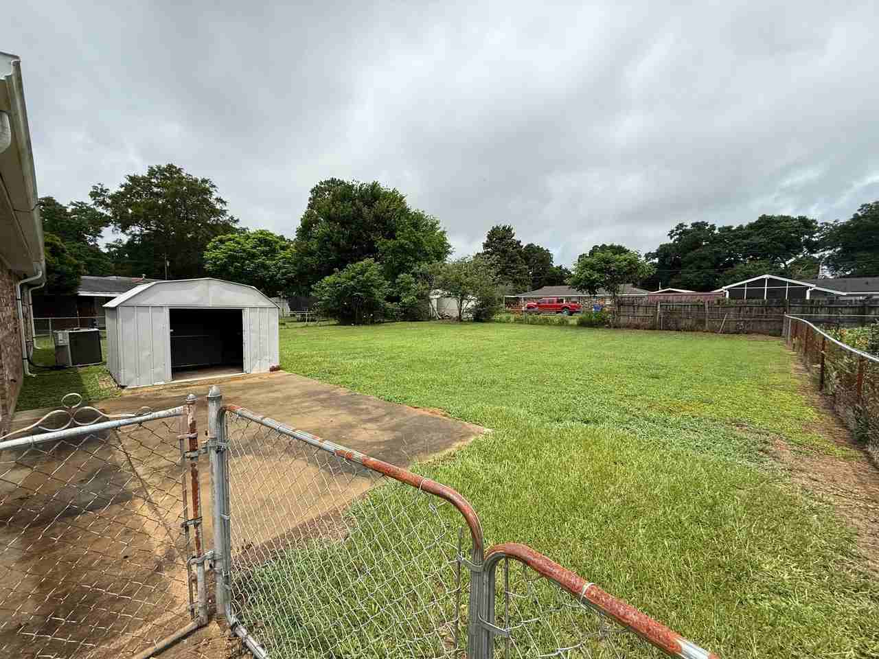224 Lilac Dr - Photo 4 of 14