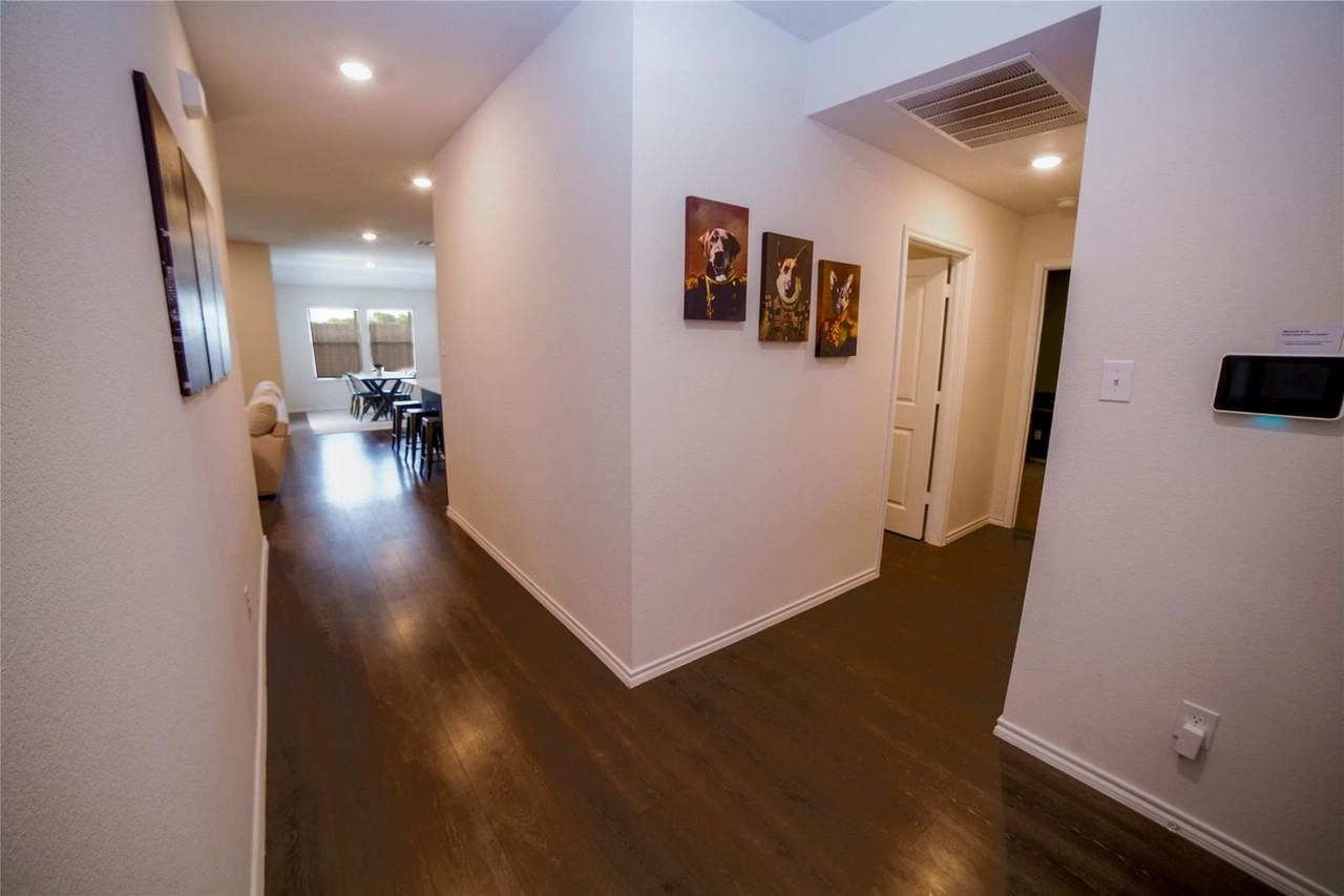 103 Whirlway Ln - Photo 3 of 15
