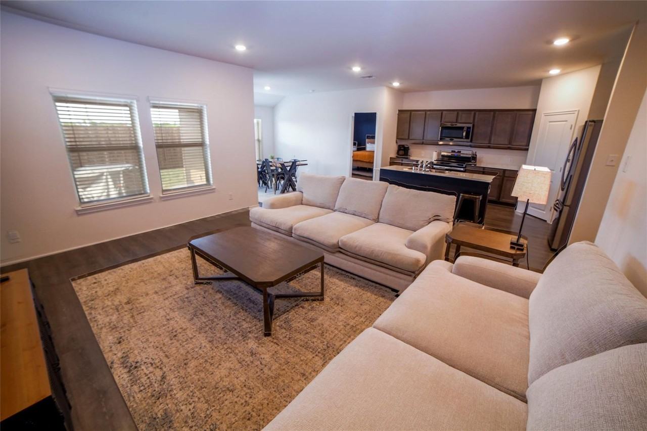 103 Whirlway Ln - Photo 6 of 15
