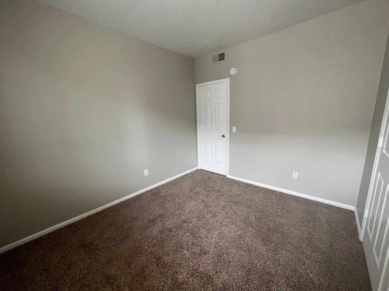 1069 S Walden Way #127 - Photo 7 of 15