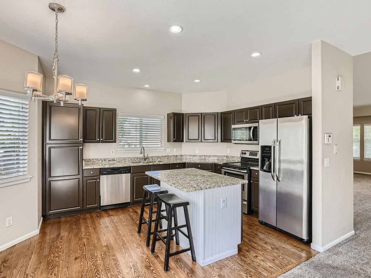4721 S Biscay Ct - Photo 2 of 11