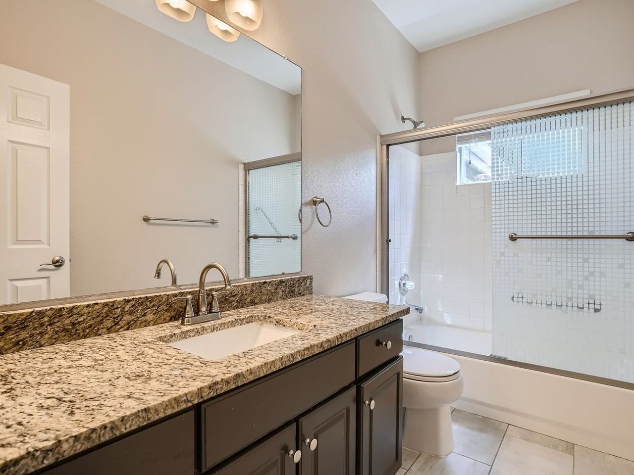 4721 S Biscay Ct - Photo 5 of 11