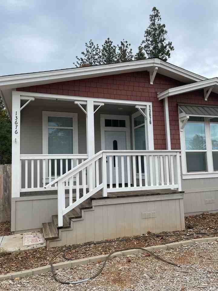 13676 Andover Dr - Photo 2 of 25