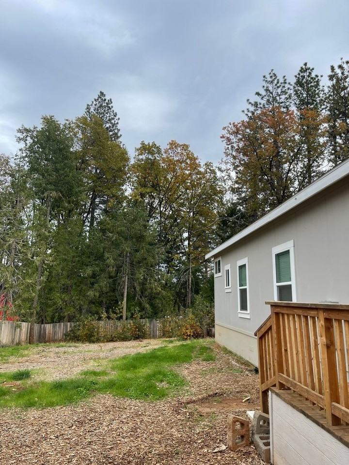 13676 Andover Dr - Photo 4 of 25
