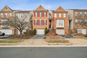 featured image of 21193 Millwood Sq