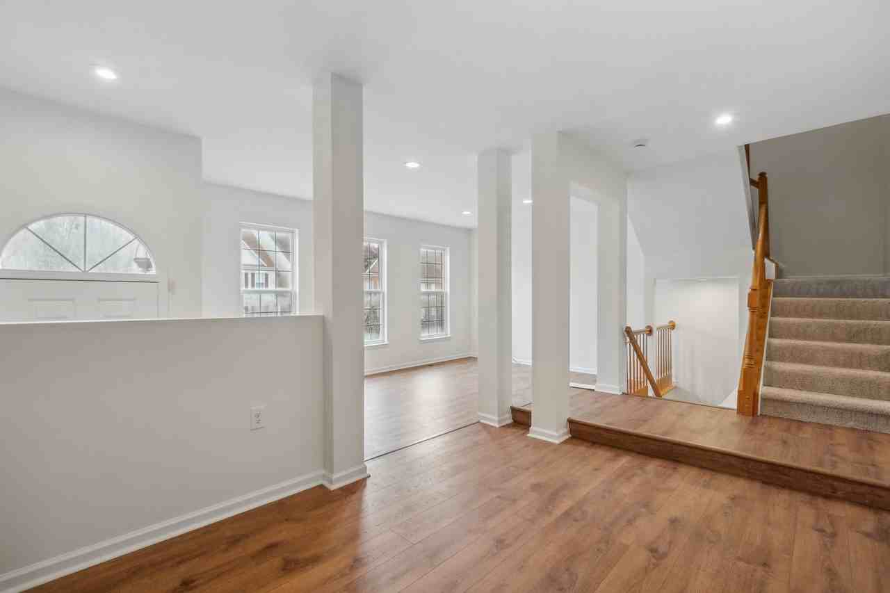 21193 Millwood Sq - Photo 6 of 21