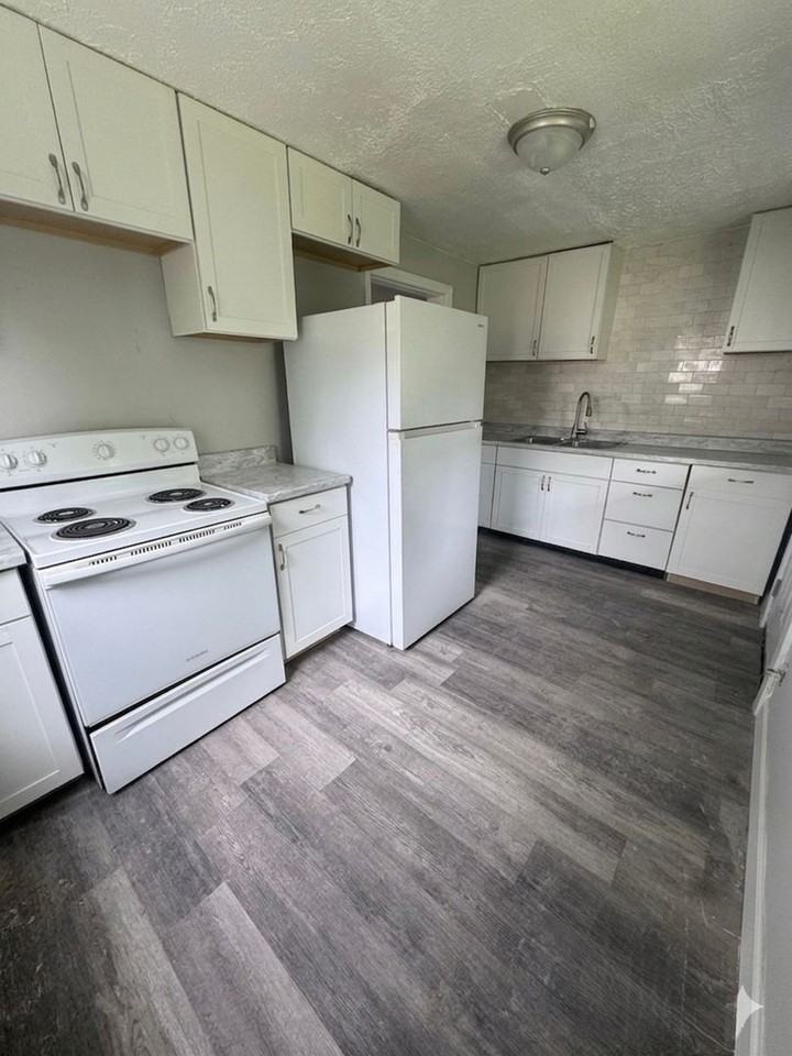 551 Ross Ave - Photo 4 of 8