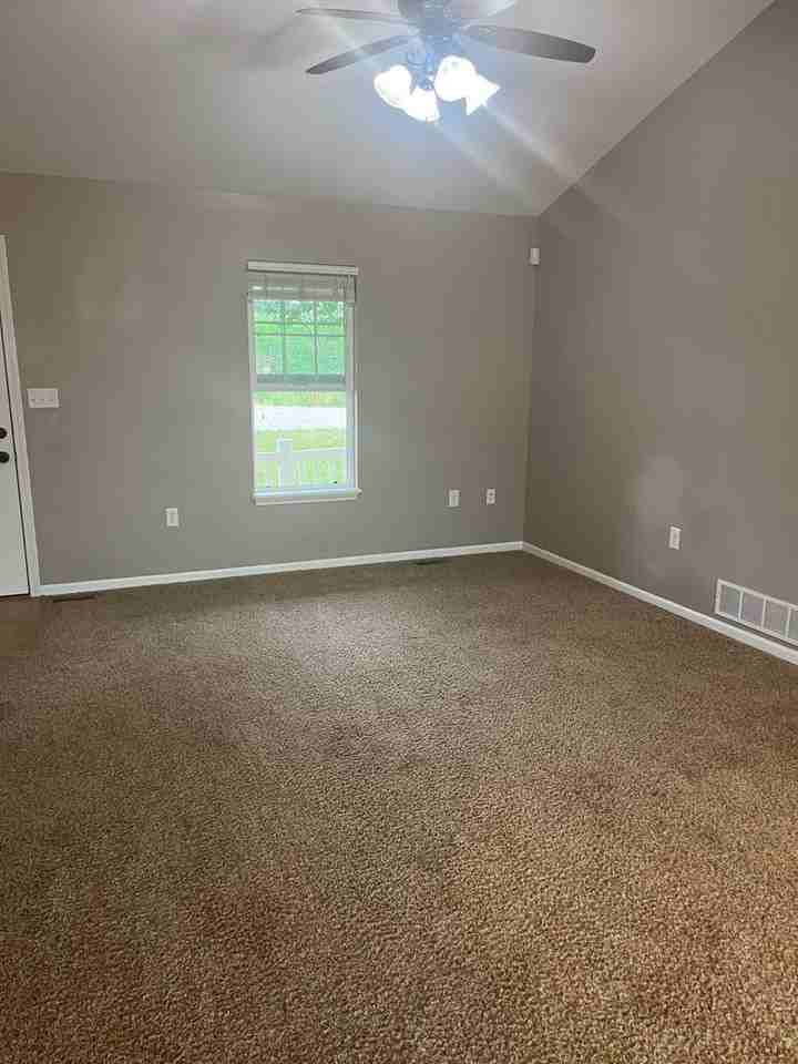 23568 Roulette Rd - Photo 6 of 37