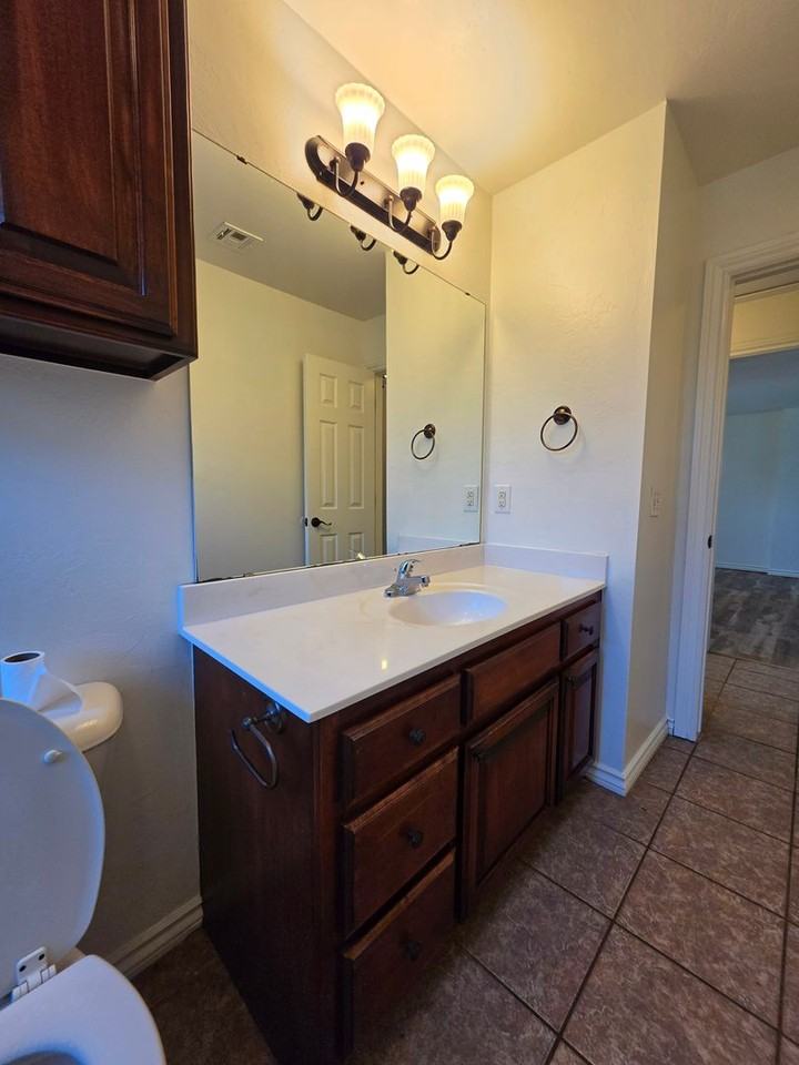 107 Hardesty Dr - Photo 3 of 28