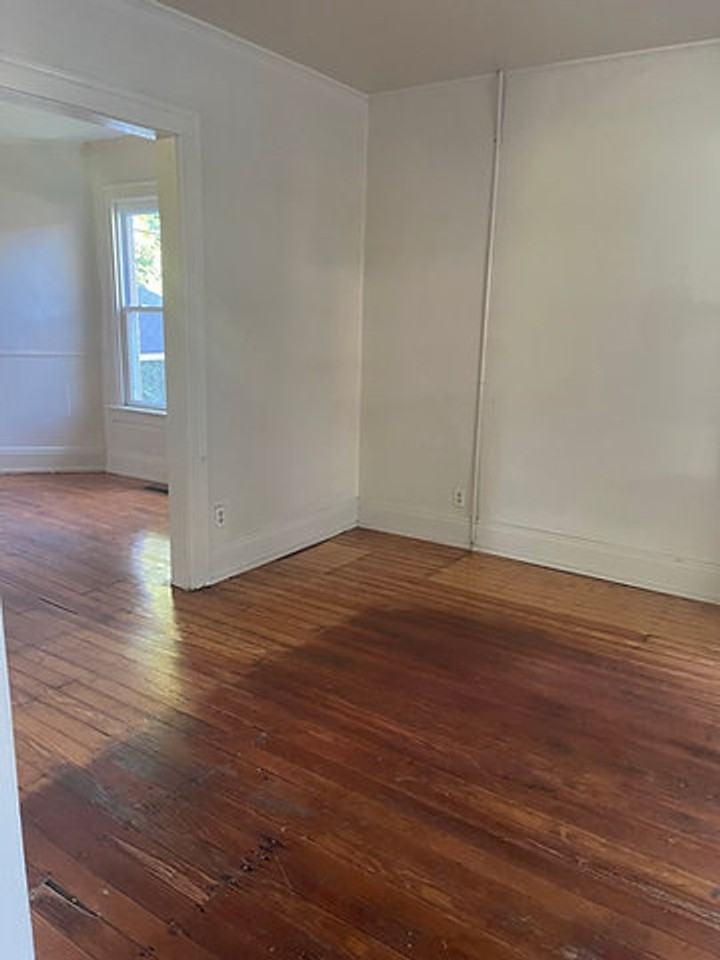 321 S Main St - Photo 2 of 10