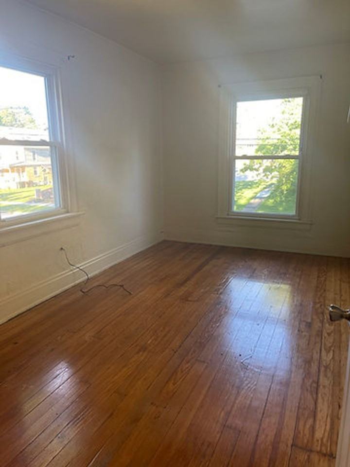 321 S Main St - Photo 7 of 10