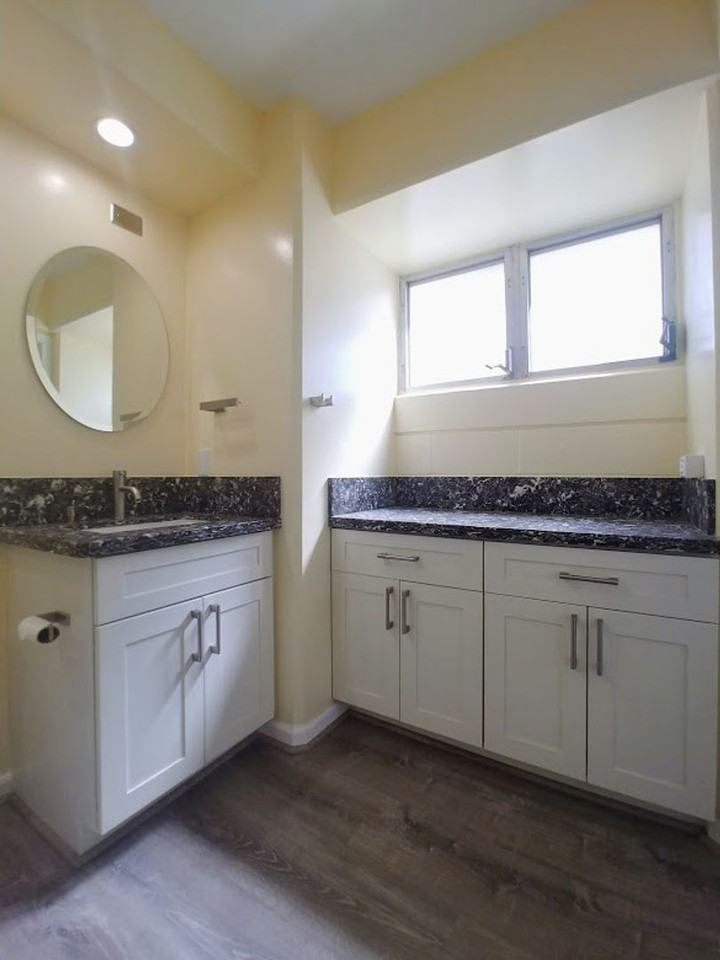 2464 Prince Edward St #521 - Photo 3 of 13