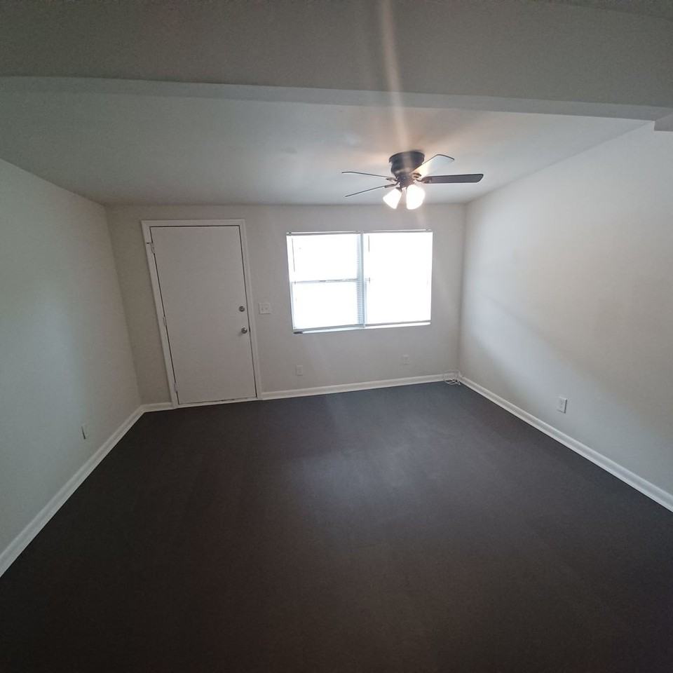 1868 Doyon Ct - Photo 4 of 17