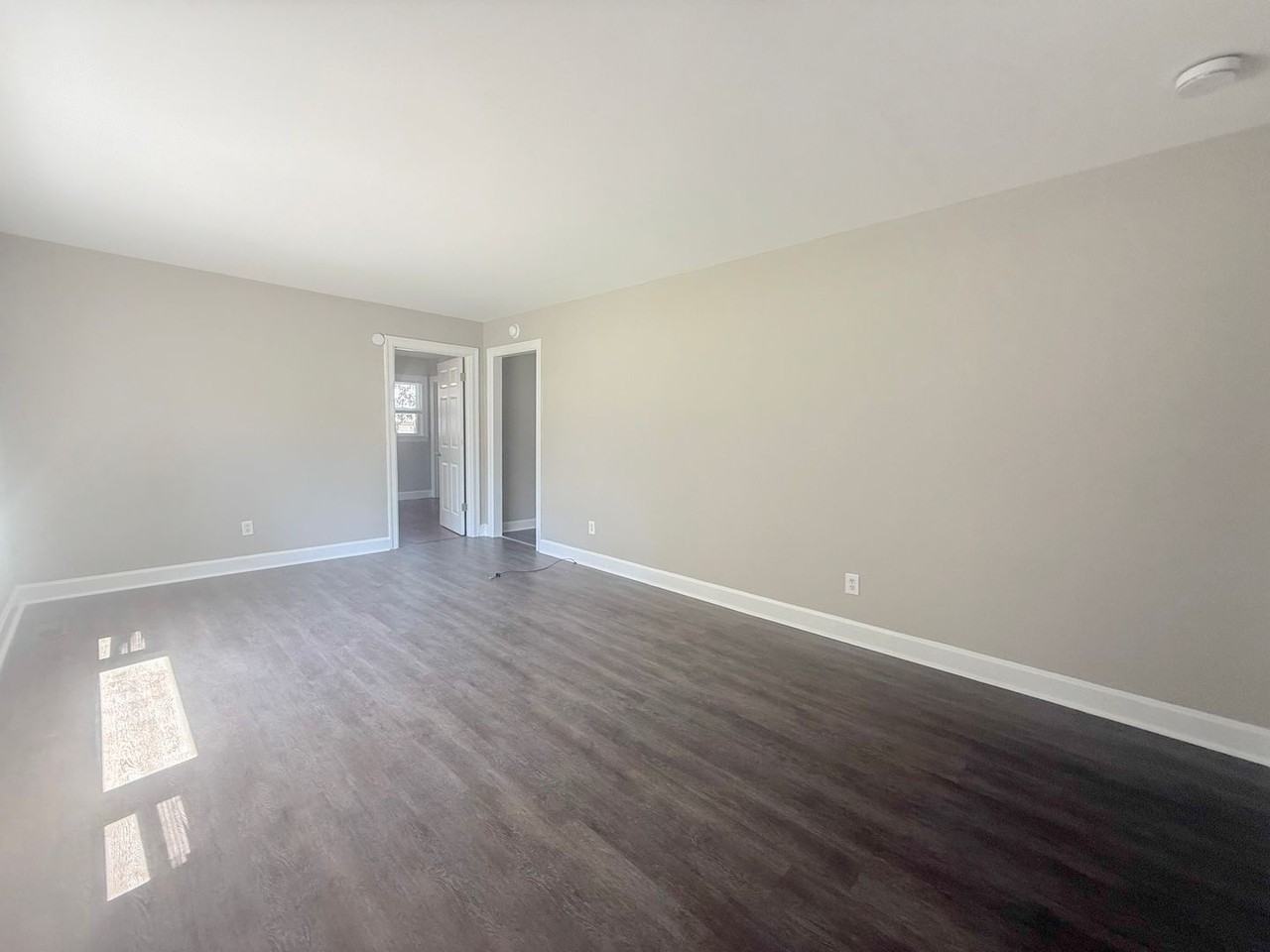 1335 Woodland Ave - Photo 2 of 23
