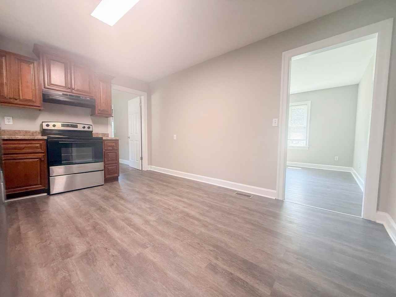 1335 Woodland Ave - Photo 6 of 23