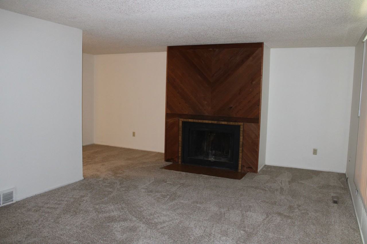 901 Gallup Rd - Photo 4 of 8