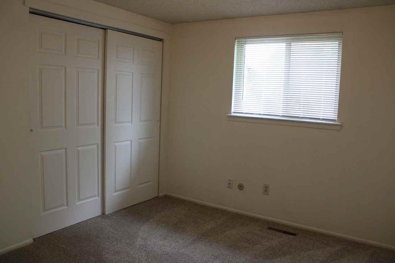 901 Gallup Rd - Photo 5 of 8