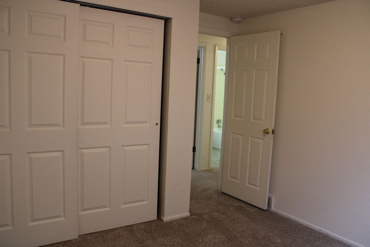901 Gallup Rd - Photo 7 of 8