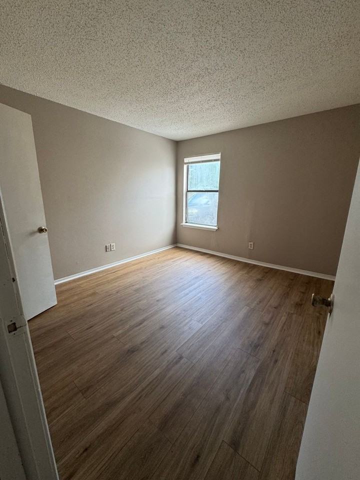 EastRidge Apartments - Photo 4 of 12