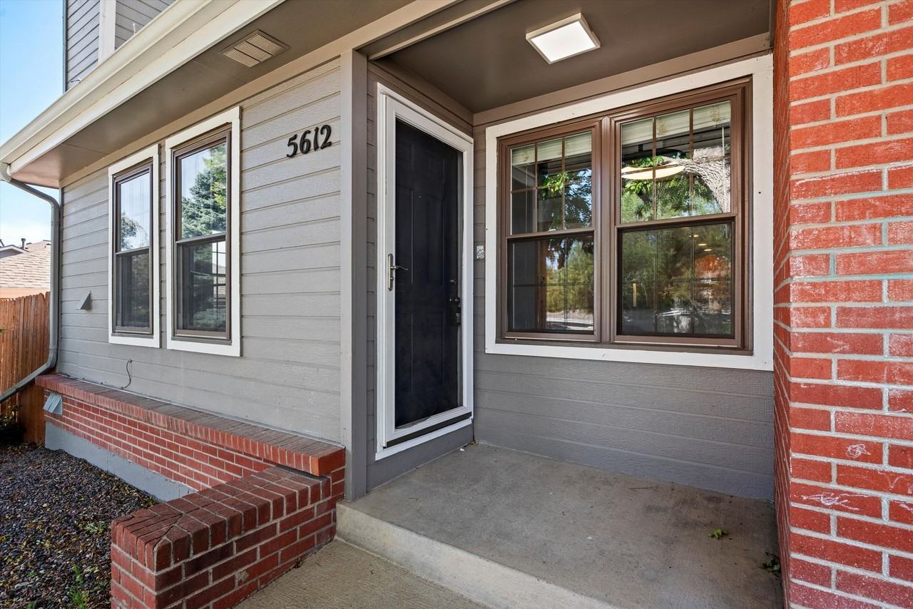 5612 W Center Ave - Photo 4 of 30