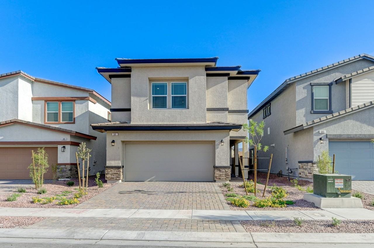501 Red Lovebird Ave