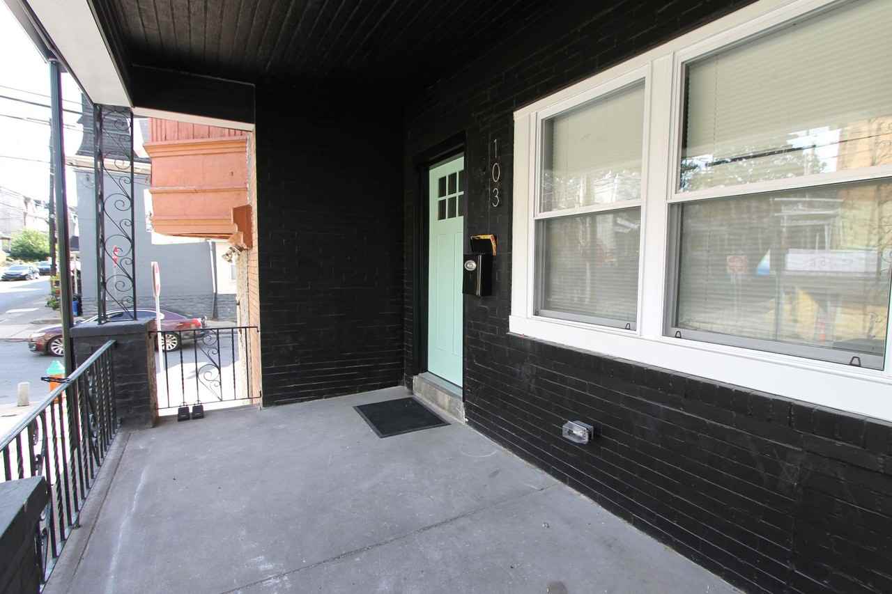 103 East Coulter - Photo 2 of 5