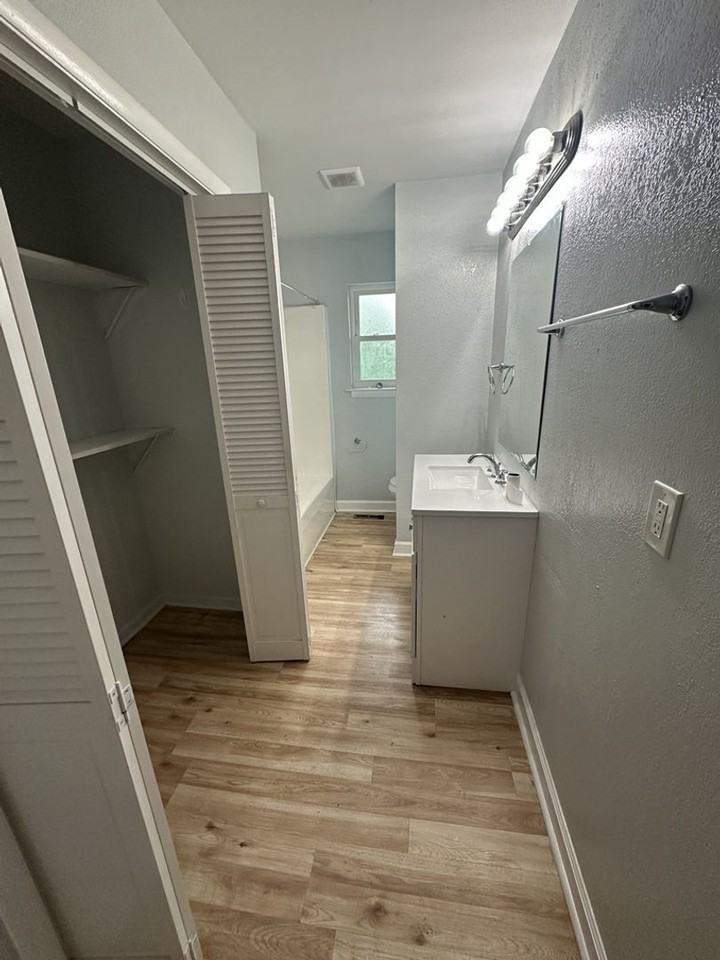 229 Cliftview Dr - Photo 7 of 11