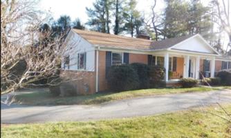 featured image of 10 Bevlyn Dr