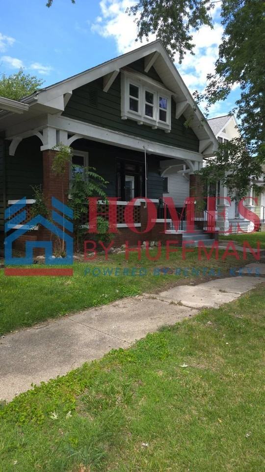 610 E Gum St - Photo 3 of 25