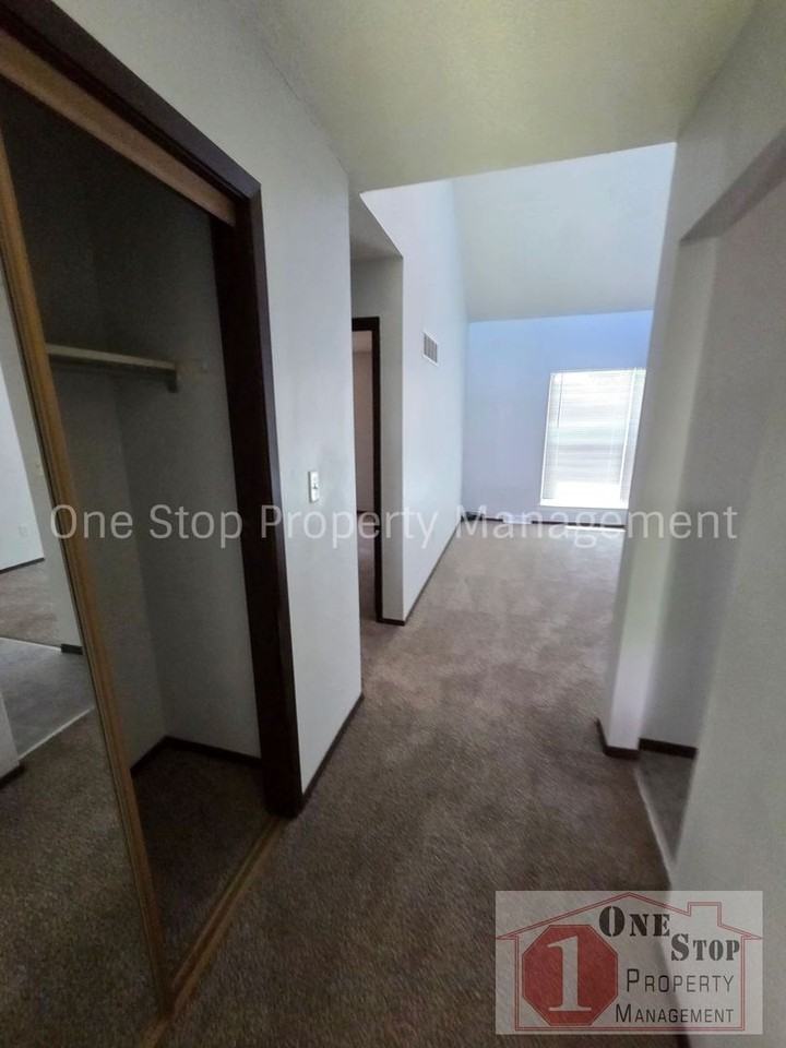 17301 E 49th Street Ct S - Photo 7 of 18