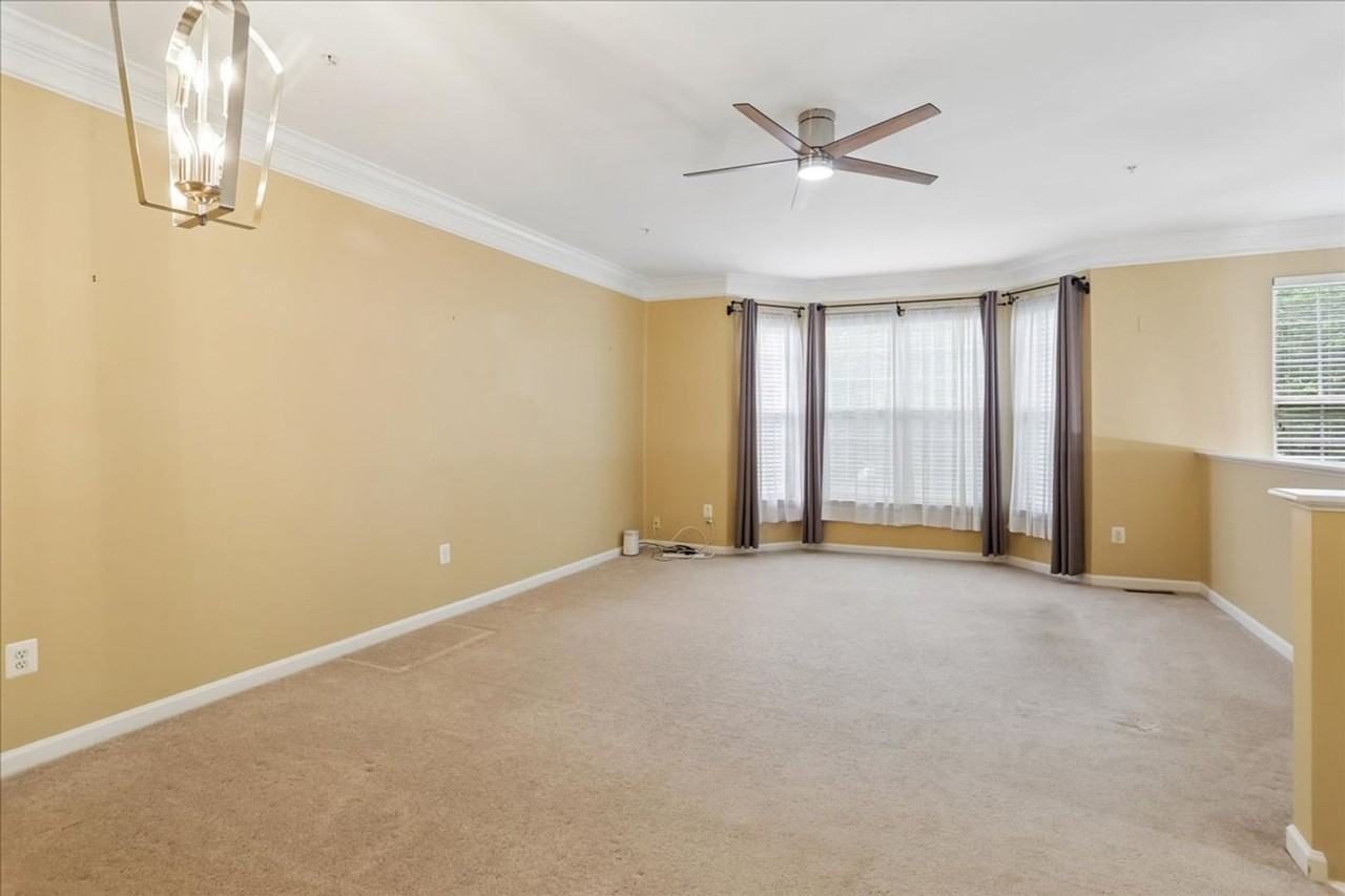 2943 Saint Helen Cir - Photo 7 of 41