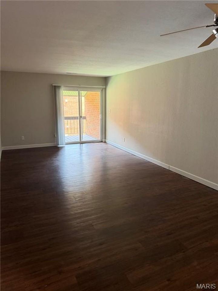 1969 Greenglen Dr - Photo 2 of 11