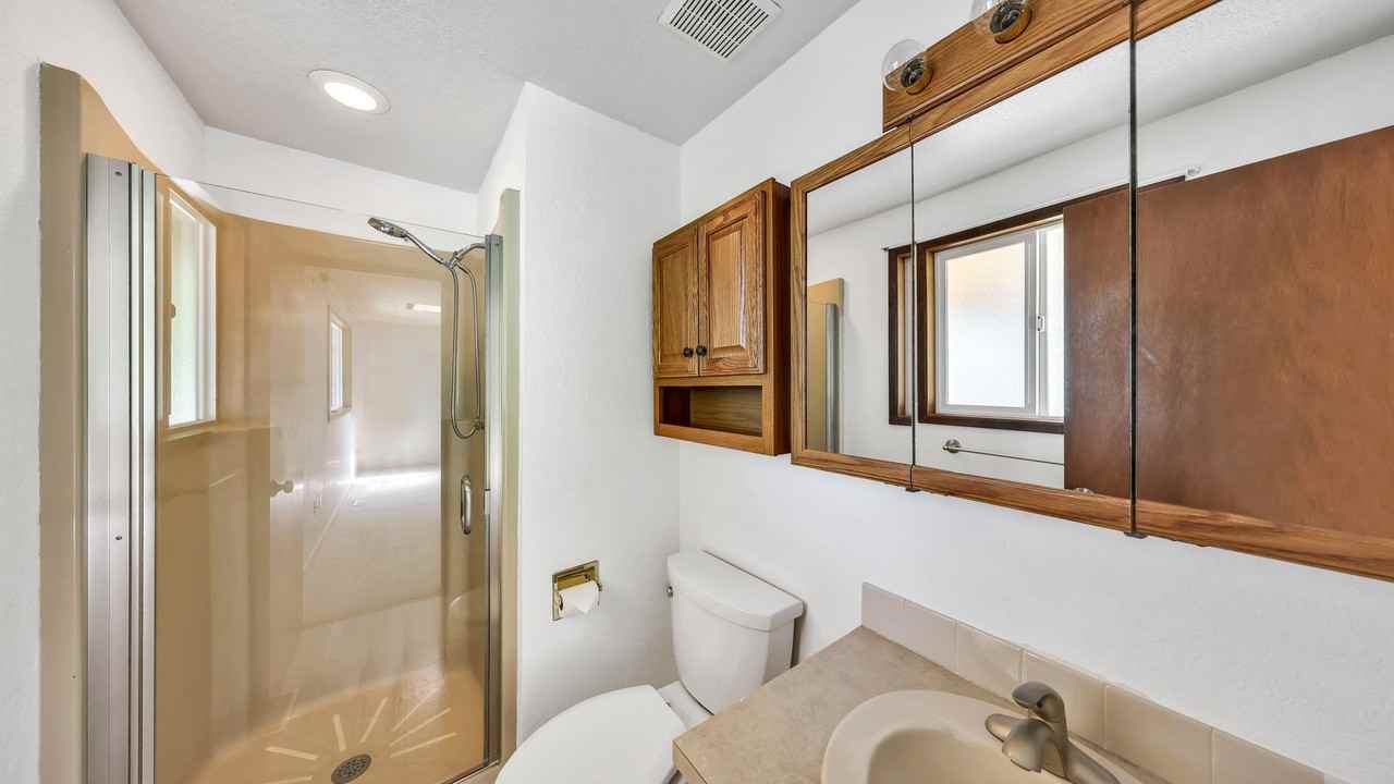 6127 Parkside Dr - Photo 7 of 19