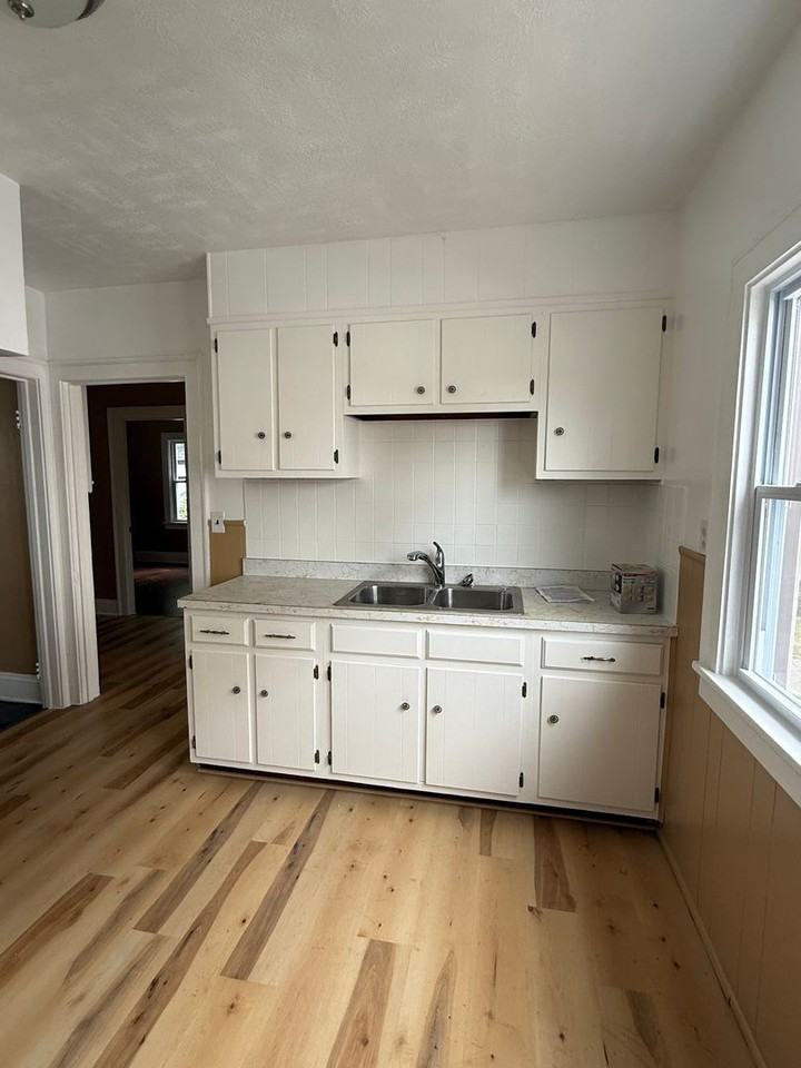 4080 E 144th St - Photo 2 of 12