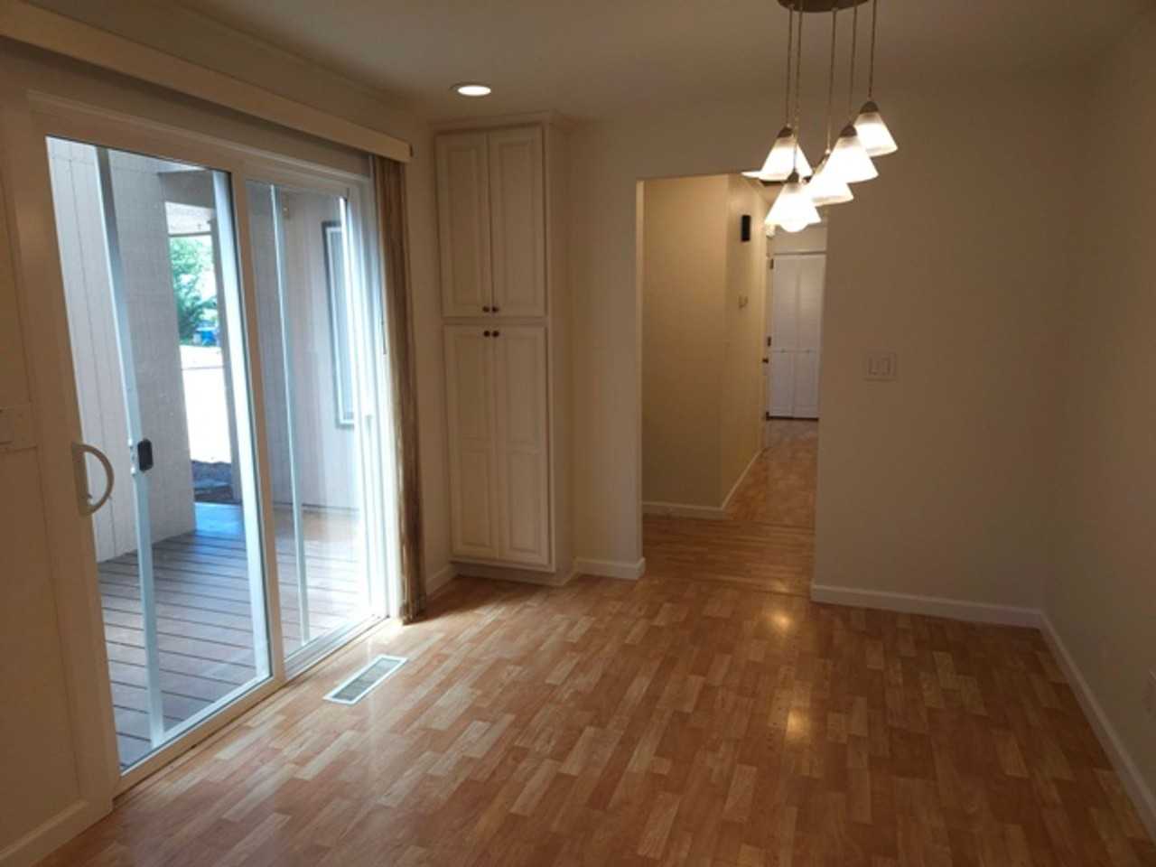 5536 Cottonwood Ct S - Photo 6 of 30