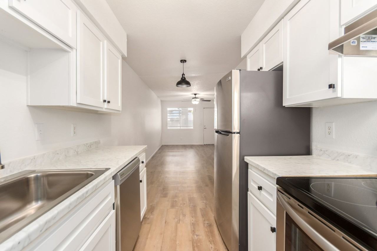 The Maverick East Apartments - Photo 5 of 40