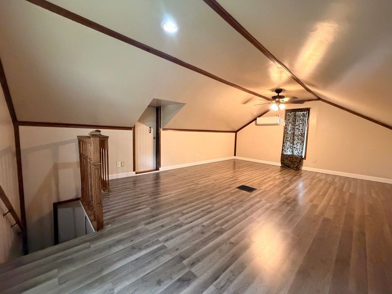 311 Hansen Ave - Photo 6 of 9
